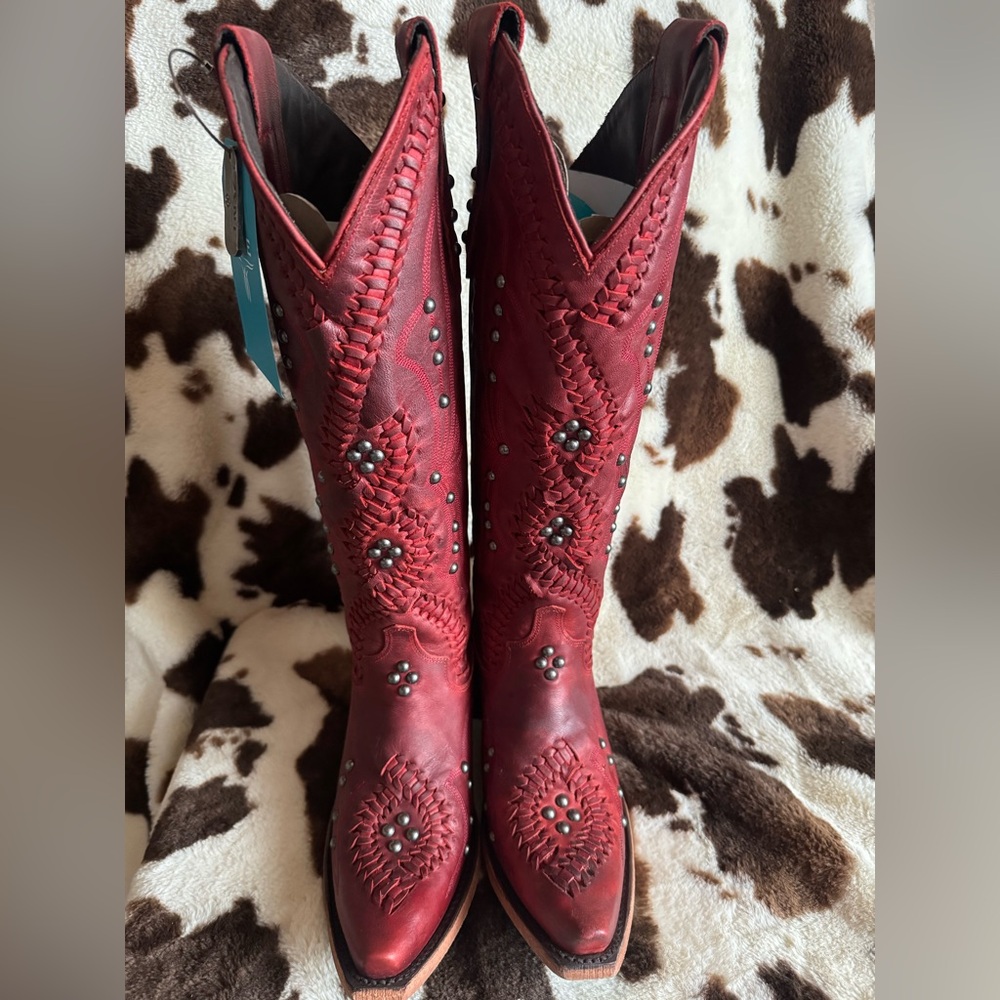 Lane Cossette Red Leather Cowboy Boots with Studs - Picture 5 of 7